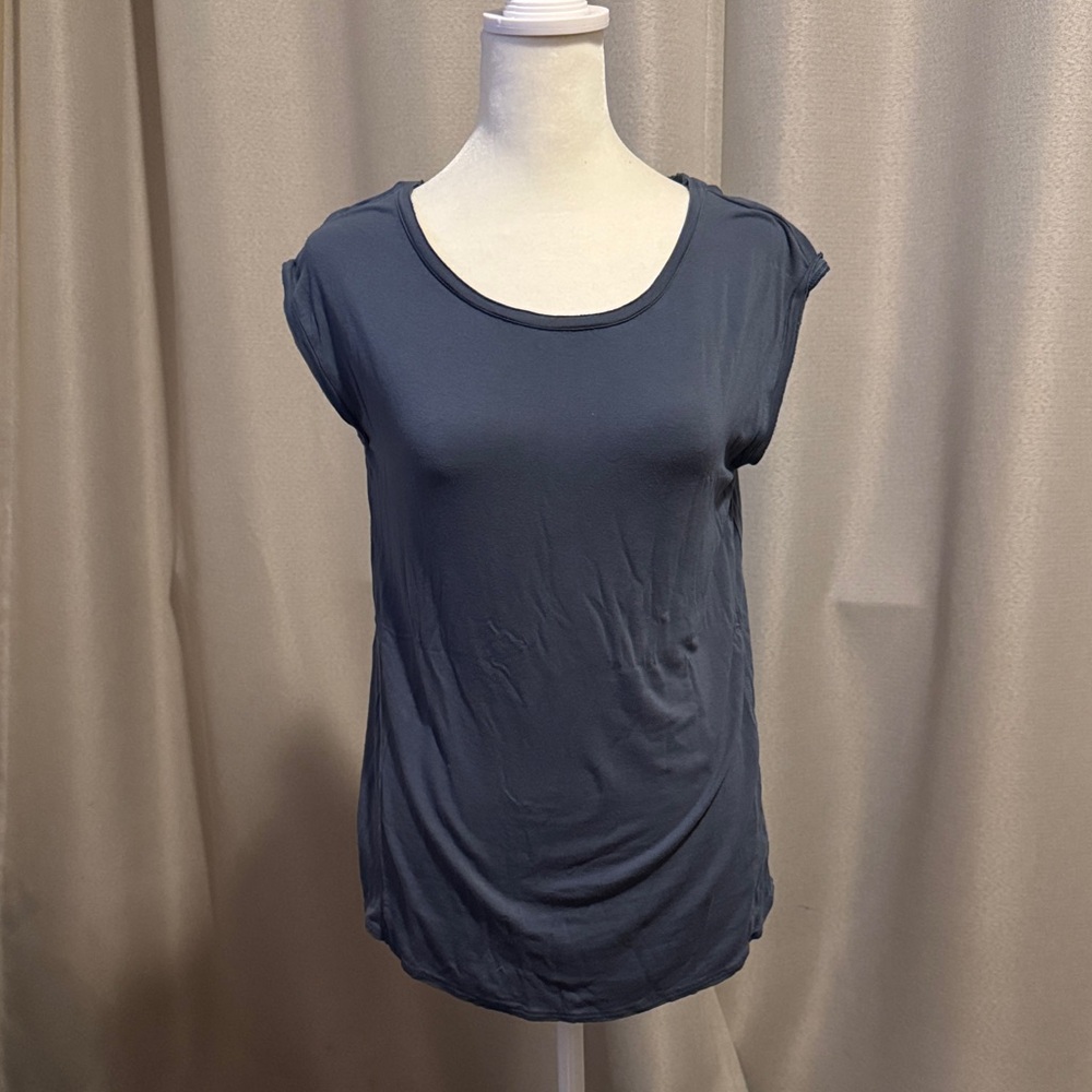 14th & Union blue top